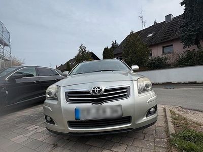 Usata Toyota Avensis 177 CV (130 kW) 2006 Grigio Station wagon