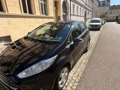Gebraucht Ford Fiesta SYNC Edition 101 PS (74 kW) 2015 Schwarz Kleinwagen