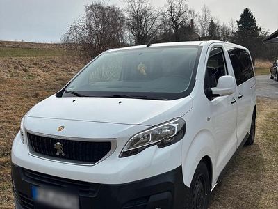 Gebraucht Peugeot Traveller 95 PS (69 kW) 2017 Weiß Van / Kleinbus