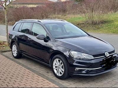 Schwarz Gebraucht 2017 VW Golf VII Highline Kombi | 13.590 € (Fairer Preis)