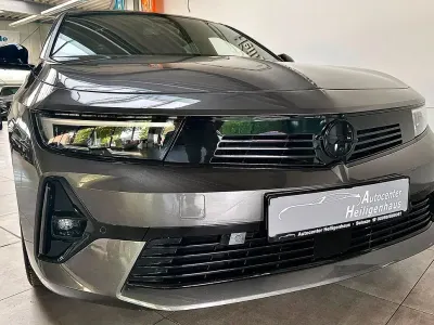 Gebraucht Opel Astra 131 PS (96 kW) 2025 Grau Kleinwagen