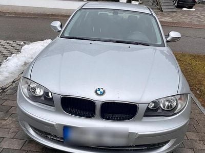 Gebraucht BMW 118 143 PS (105 kW) 2010 Silber Kleinwagen