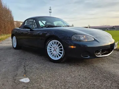 Gebraucht Mazda MX5 110 PS (80 kW) 2000 Blau Cabrio