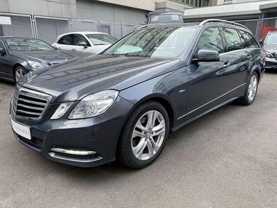 Usata Mercedes E200 184 CV (135 kW) 2011 Grigio Berlina