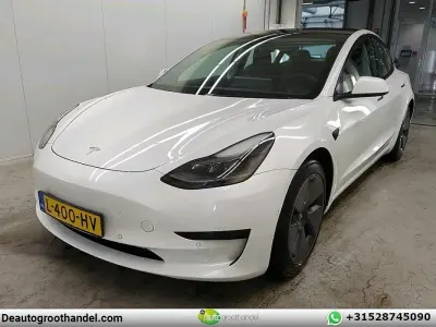 Gebraucht Tesla Model 3 Standard Range 175 kW (238 PS) 2021 Weiß Limousine