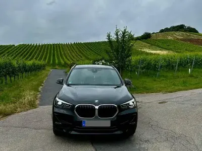 Gebraucht BMW X1 Sport Line 150 PS (110 kW) 2020 Schwarz SUV