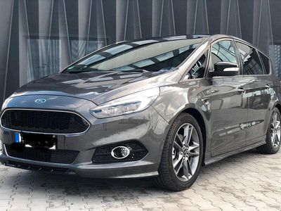 Second-hand Ford S-MAX ST-Line 240 CP (176 kW) 2018 Gri Monovolum