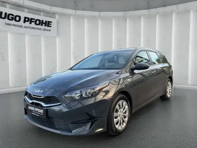 Używany Kia Ceed Vision 101 KM (74 kW) 2023 (h8g) dark penta metal m Hatchback