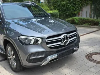 Gebraucht Mercedes GLE300 AMG 245 PS (180 kW) 2020 Grau SUV