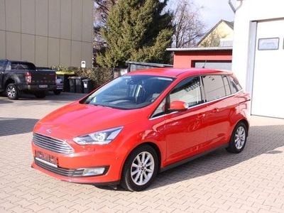 Rot Gebraucht 2018 Ford Grand C-Max Titanium Van / Kleinbus | 12.500 € (Fairer Preis)
