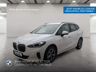 Gebraucht BMW 220 Active Tourer Sport Line 156 PS (114 kW) 2025 Weiß Van / Kleinbus