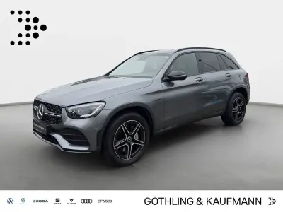 Usata Mercedes GLC300e AMG line 211 CV (155 kW) 2020 Grigio Berlina