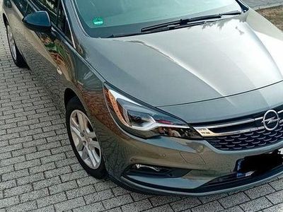 Używany Opel Astra Ultimate 150 KM (110 kW) 2019 Szary Sedan/Limuzyna