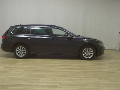Second-hand VW Passat Business 150 CP (110 kW) 2023 Negru Break
