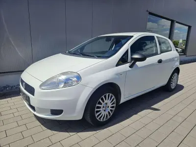 Gebraucht Fiat Grande Punto 69 PS (50 kW) 2012 Colore esterno (bianco divino) Kleinwagen