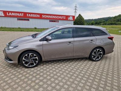 Toyota Auris Hybrid