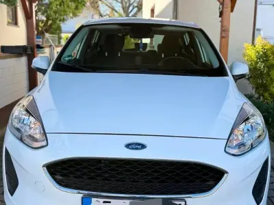 Gebraucht Ford Fiesta 71 PS (52 kW) 2018 Weiß Kleinwagen