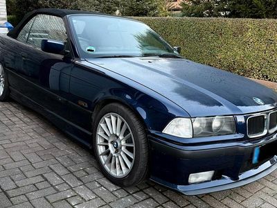 Gebraucht BMW 318 Cabriolet M Sport 115 PS (84 kW) 1995 Blau Cabrio