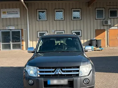 Gebraucht Mitsubishi Pajero 200 PS (147 kW) 2011 Grau SUV