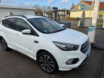 Gebraucht Ford Kuga ST-Line 182 PS (133 kW) 2018 Weiß SUV