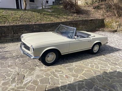 Gebraucht Mercedes 230 150 PS (110 kW) 1965 Beige Cabrio