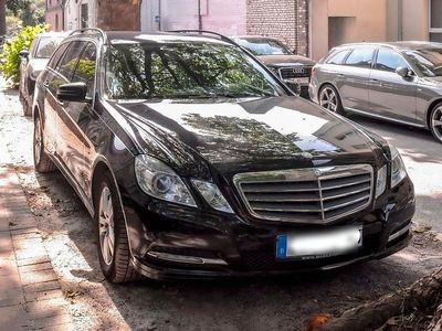 Mercedes E200