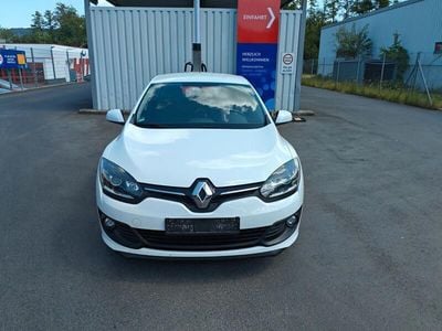Gebraucht Renault Mégane III Authentique 110 PS (80 kW) 2015 Weiß Kleinwagen