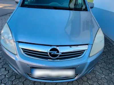 Gebraucht Opel Zafira 140 PS (102 kW) 2009 Silber Van / Kleinbus