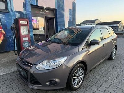 Usata Ford Focus 101 CV (74 kW) 2012 Marrone Berlina