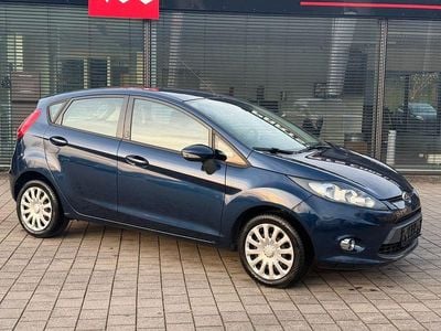 Gebraucht Ford Fiesta Champions Edition 82 PS (60 kW) 2012 Blau Kleinwagen