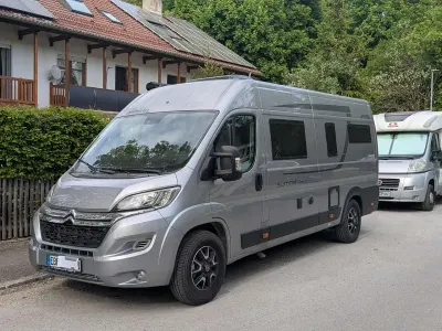 Gebraucht Citroën Jumper Shine 165 PS (121 kW) 2024 Silber Van / Kleinbus
