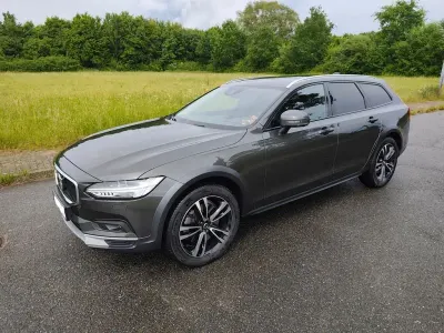 Gebraucht Volvo V90 CC Pro 197 PS (144 kW) 2021 Grün Kombi