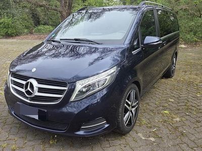 Usata Mercedes V250 Avantgarde Edition 190 CV (139 kW) 2017 Blu Monovolume