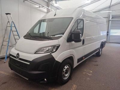 Second-hand Opel Movano 140 CP (102 kW) 2024 Alb Van