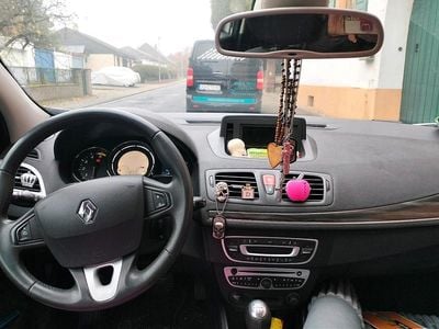 Weiß Gebraucht 2010 Renault Mégane Coupé Coupé | 3.350 €