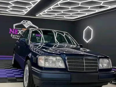 Gebraucht Mercedes E300 136 PS (100 kW) 1995 Blau Limousine