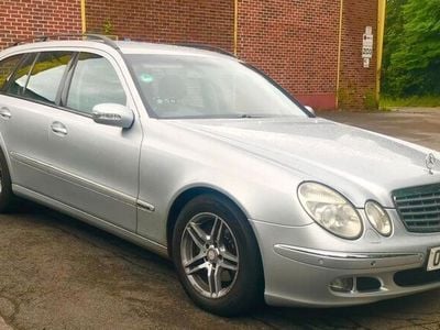 Mercedes E200