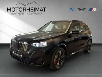 Neu BMW iX1 Performance 150 kW (204 PS) 2026 Black sapphire SUV