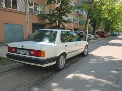 Gebraucht BMW 316 102 PS (75 kW) 1989 Weiß Limousine