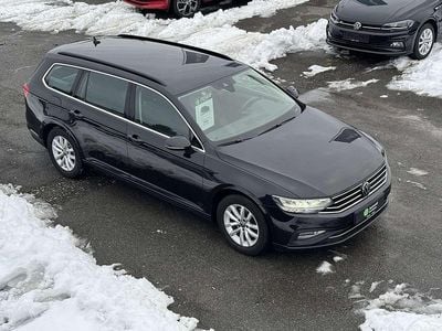 Gebraucht VW Passat 150 PS (110 kW) 2023 Deep black perleffekt Kombi