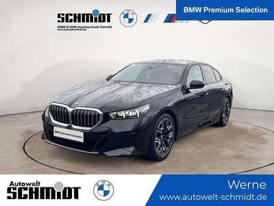 Gebraucht BMW 520 M Sport 197 PS (144 kW) 2025 Saphirschwarz metallic Limousine