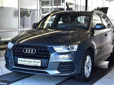 Grau Gebraucht 2016 Audi Q3 Sport SUV | 18.200 € (Etwas zu teuer)
