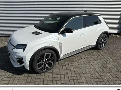 Nowe Renault R5 Komfort 110 kW (150 KM) 2026 Biały Hatchback