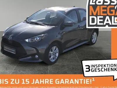 Gebraucht Toyota Yaris Hybrid Comfort 116 PS (85 kW) 2025 Grau Limousine