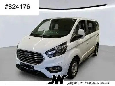 Gebraucht Ford Tourneo Custom Titanium 125 PS (91 kW) 2021 Frostweiß Van