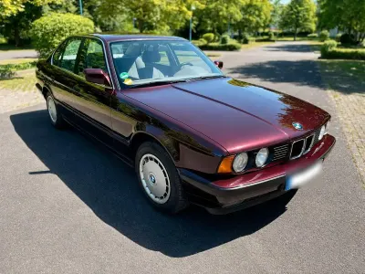Gebraucht BMW 520 150 PS (110 kW) 1992 Rot Limousine