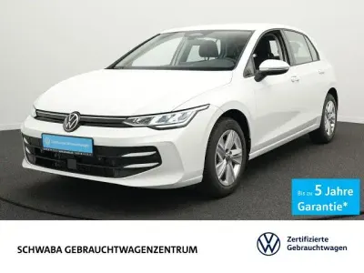 Gebraucht VW Golf VIII Life 116 PS (85 kW) 2025 Pure white Limousine