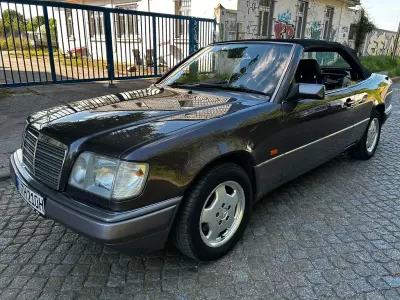 Gebraucht Mercedes E320 224 PS (164 kW) 1994 Grau Cabrio