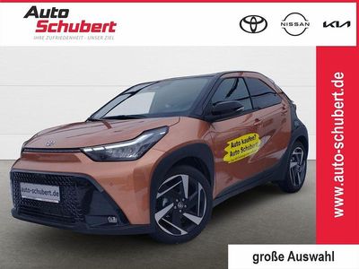 Neu Toyota Aygo X 116 PS (85 kW) 2026 Cinnamon bronze metallic / bla SUV