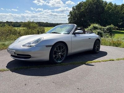 Gebraucht Porsche 911 Carrera Cabriolet 300 PS (220 kW) 2001 Silber Cabrio